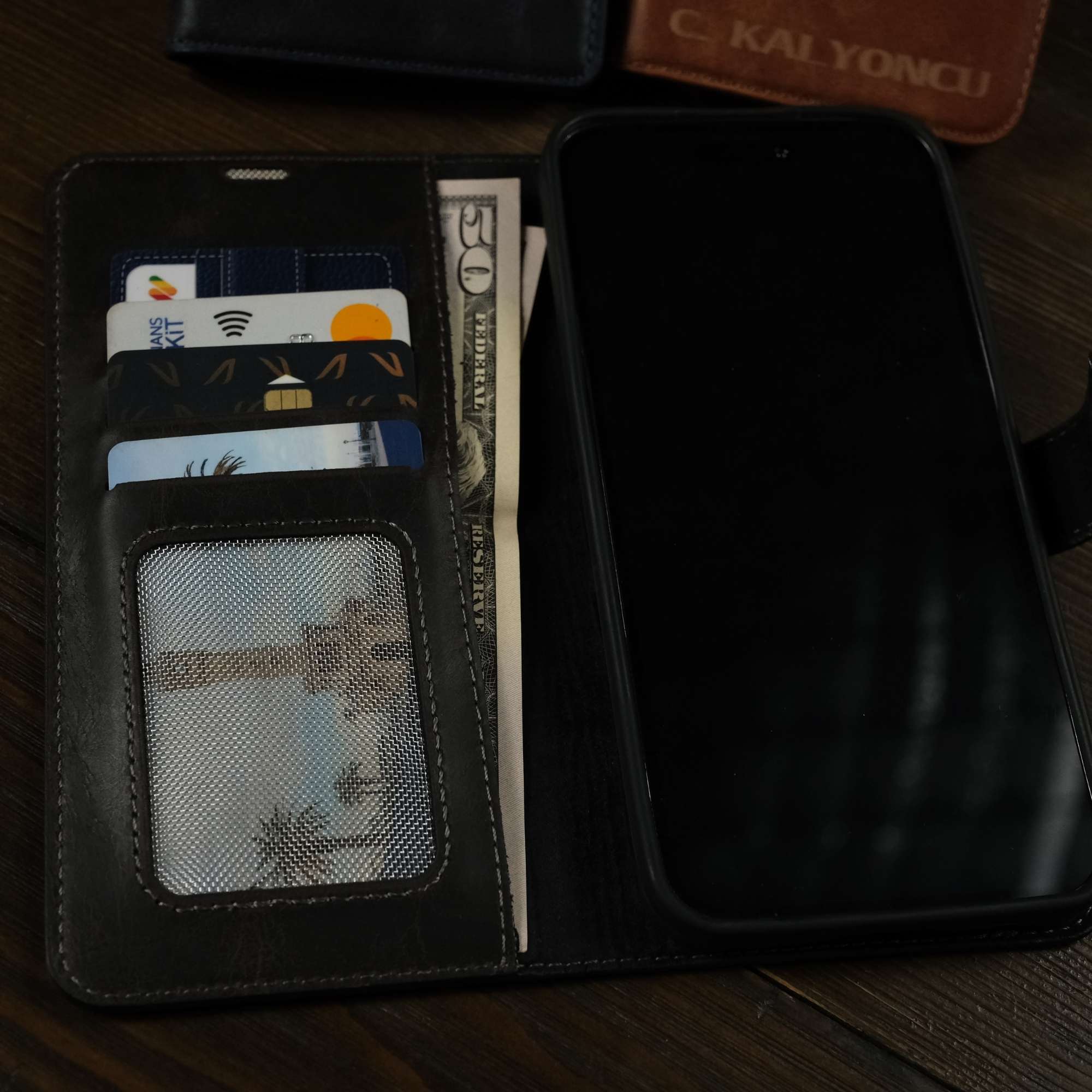Rusya | Hakiki Deri Kapaklı Kartlıklı ve Para Bölmeli Telefon Kılıfı - Mor
