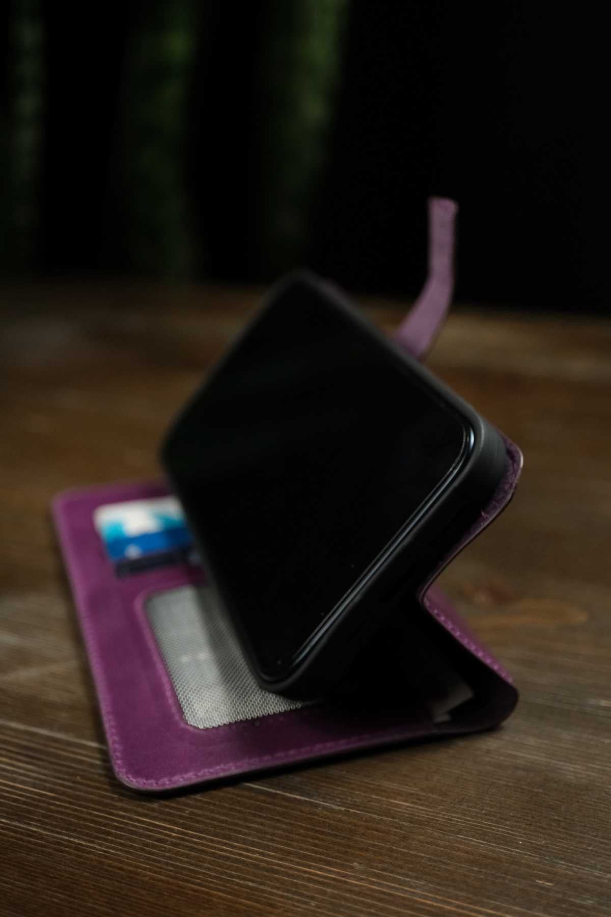 Rusya | Hakiki Deri Kapaklı Kartlıklı ve Para Bölmeli Telefon Kılıfı - Haki